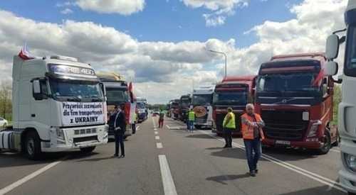 На трьох пунктах пропуску на кордоні заблоковано близько тисячі вантажівок через страйк польських перевізників, – Андрій Демченко - INFBusiness