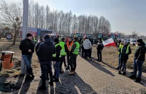 Польські фермери блокуватимуть ПП «Медика – Шегині» до 3 січня - INFBusiness