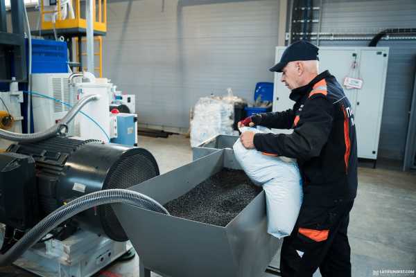 "Планета Пластик" перезапустила випуск продукції, використовуючи сонце, після руйнування підприємства. - INFBusiness