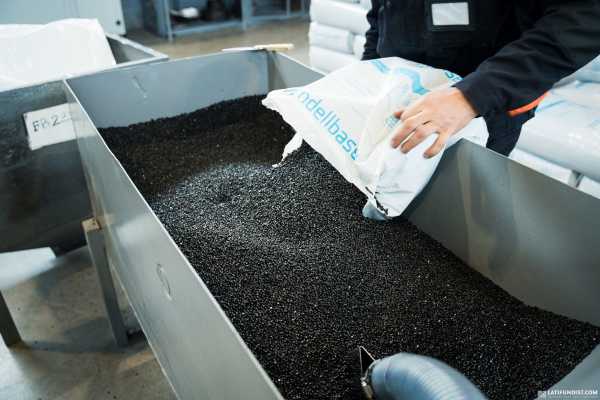 "Планета Пластик" перезапустила випуск продукції, використовуючи сонце, після руйнування підприємства. - INFBusiness