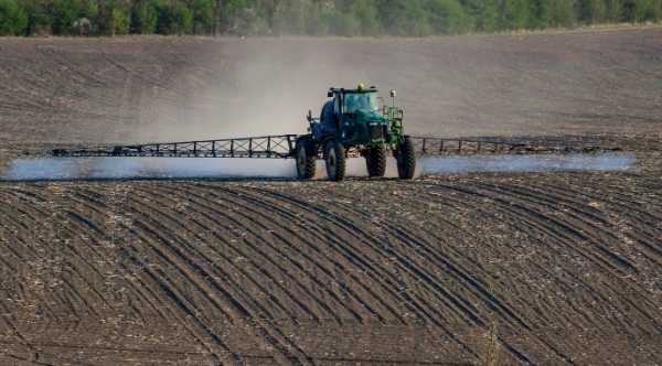 Імпорт тракторів в Україну сягнув $700 мільйонів. - INFBusiness