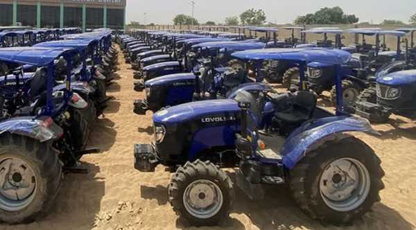 Китай продовжує бути провідним експортером тракторів до України.