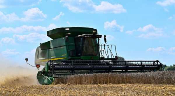 Зростання продажів комбайнів у Канаді на 43%, спад на ринку тракторів