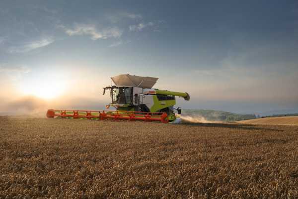 Новий комбайн CLAAS LEXION 8600: значна ефективність та прибутковість жнив