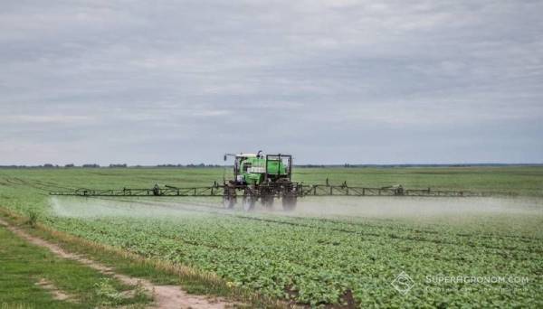 ЄС продовжив дозволи на використання трьох ключових агрохімікатів