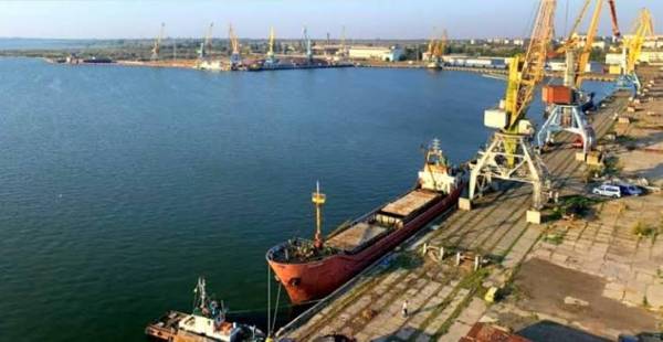 Низький рівень Дунаю та російські атаки: українське зерно в небезпеці на шляху до Румунії