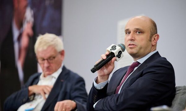 Штучний інтелект: як він змінить нашу реальність