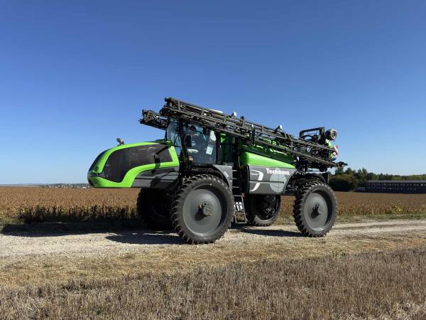 TECNOМА LASER: самохідні обприскувачі вражають своєю роботою на Полтавщині