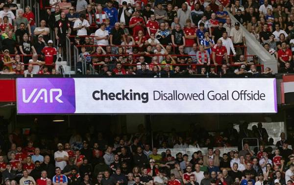 VAR‑суддів відсторонили через спірний гол Голанда