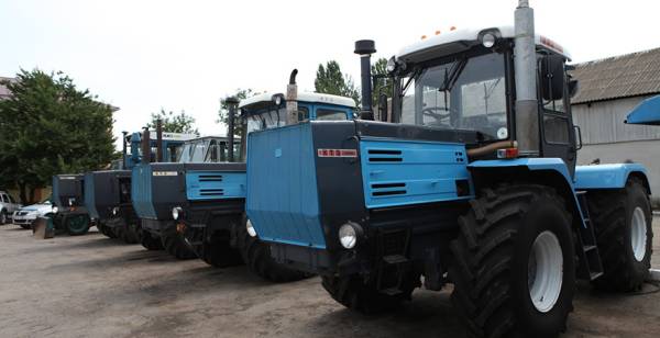 Українські аграрії обирають техніку ХТЗ, МТЗ та John Deere