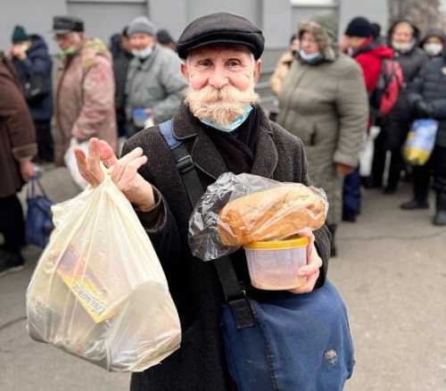 Понад 1600 малозабезпечених літніх людей у Києві отримали продуктові набори за підтримки Corteva Agriscience та GlobalGiving - INFBusiness